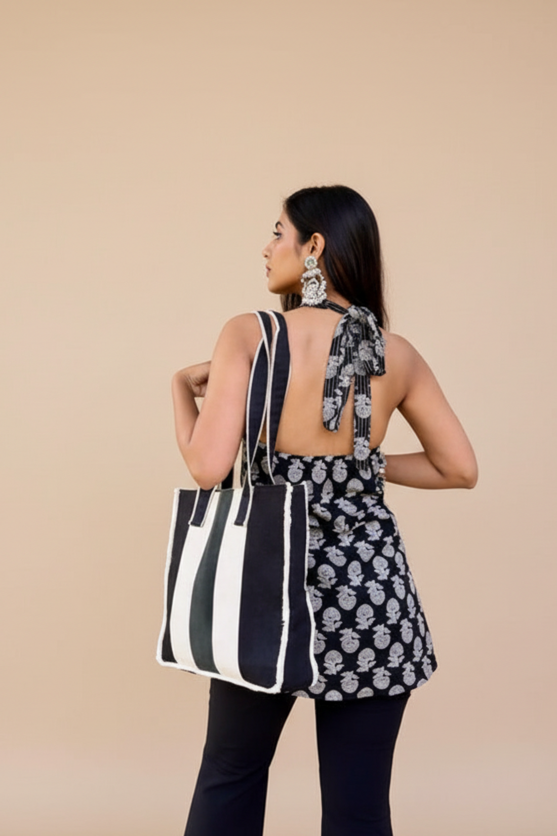 Poo Halterneck Kurti